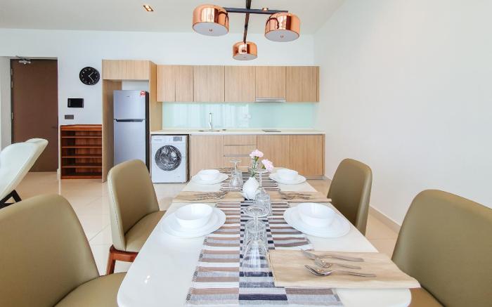 Green Haven 1BR Suites+WiFi+PoolView [TG]