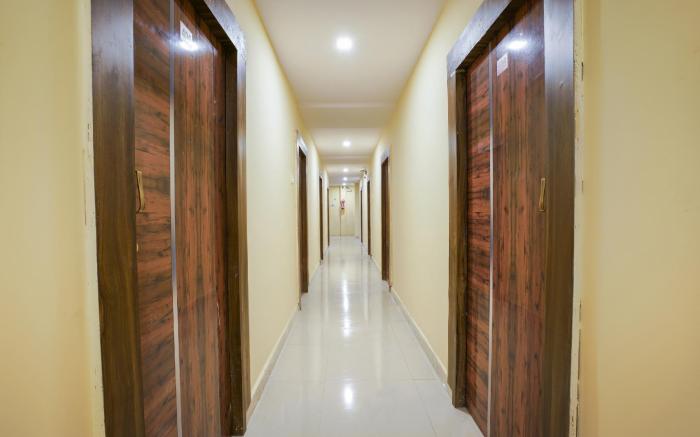 Hotel O R Square Stay Near LB Nagar Metro