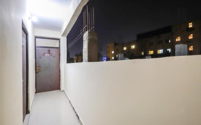 Hotel O Royal Residency