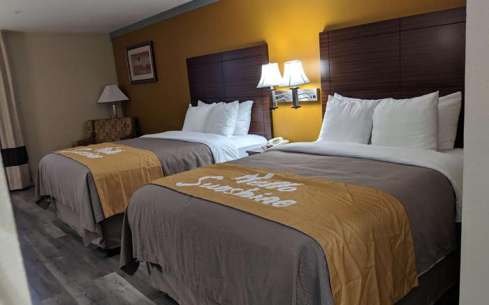 Days Inn by Wyndham Rosenberg