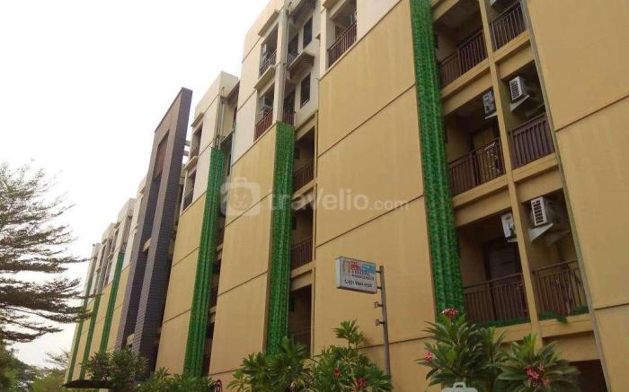Elegant 2BR Metropark Condominium Apt By Travelio