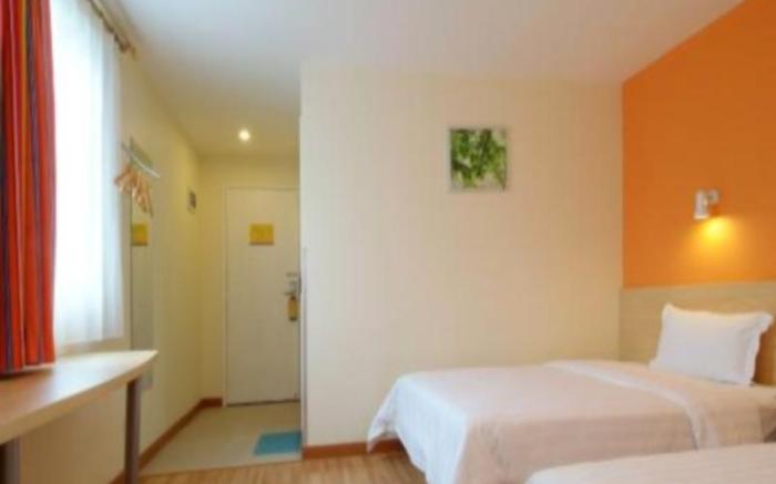 7 Days Inn Chengdu Renshou Shuyuan Road Haochi Street