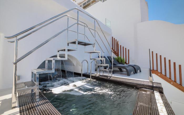 Day Dream Luxury Suites