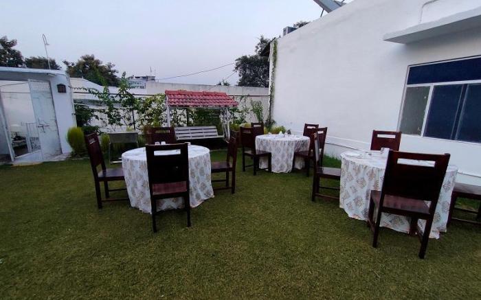 Hotel Meera