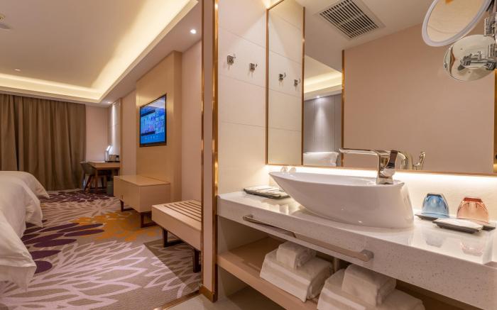 Lavande Hotels· Heze University Road