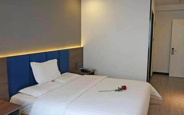 7 Days Premium Changchun Renmin NorthEast Normal University Pingquan Road