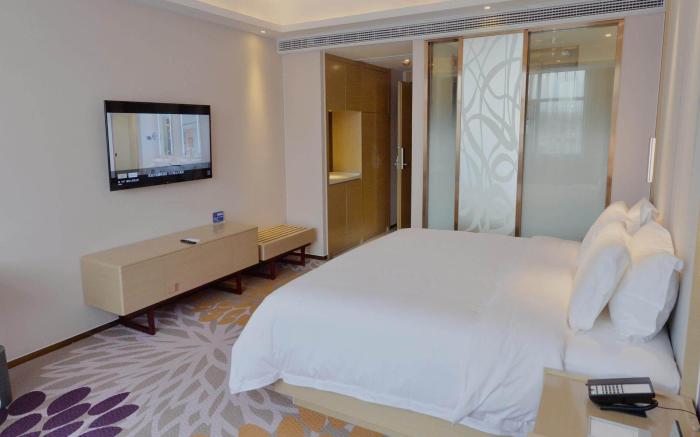 Lavande Hotels· Xingyi Jushan Avenue