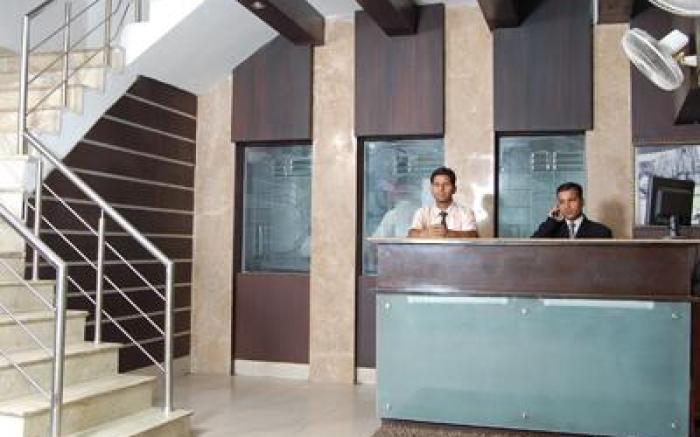 Hotel Punnu International