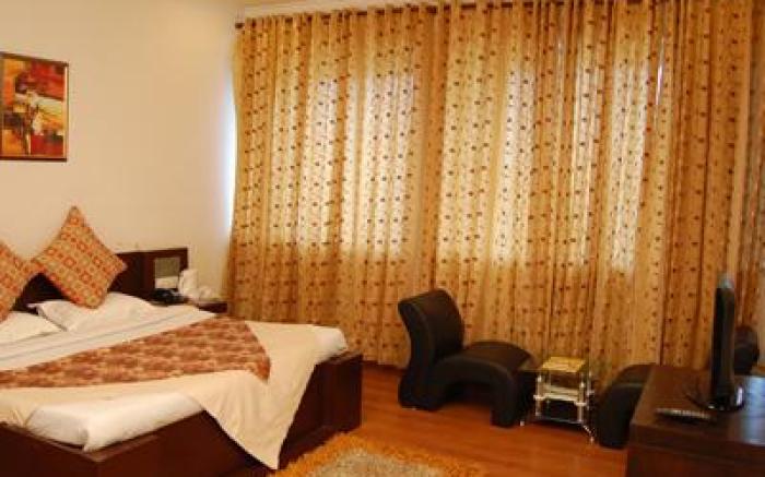 Hotel Punnu International