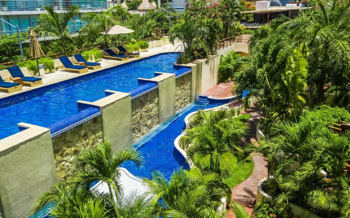 Porto Playa Condo Hotel and Beach Club