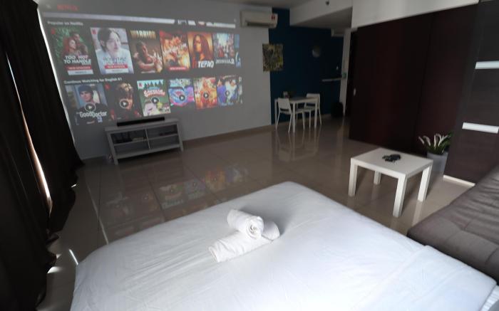 Machome Guest' Home Projector Room III