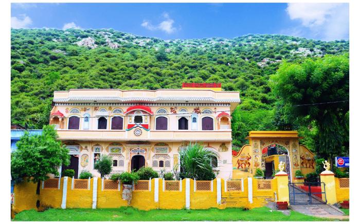 RAJ HAVELI -A HERITAGE SAMODE