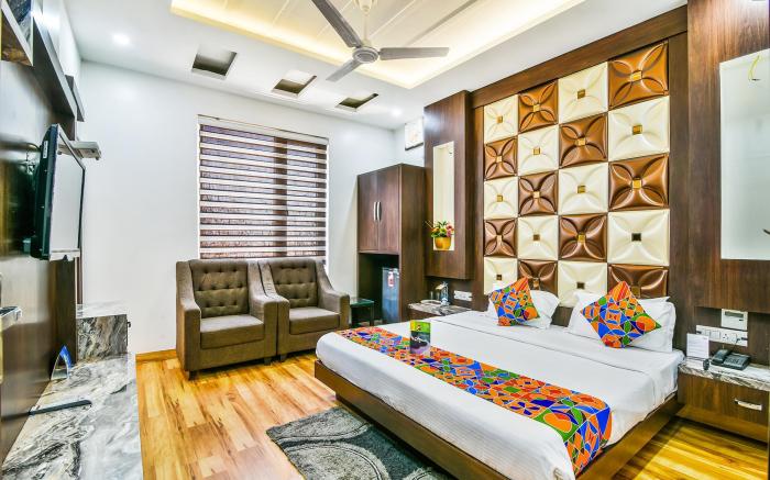 FabHotel Aman Residency