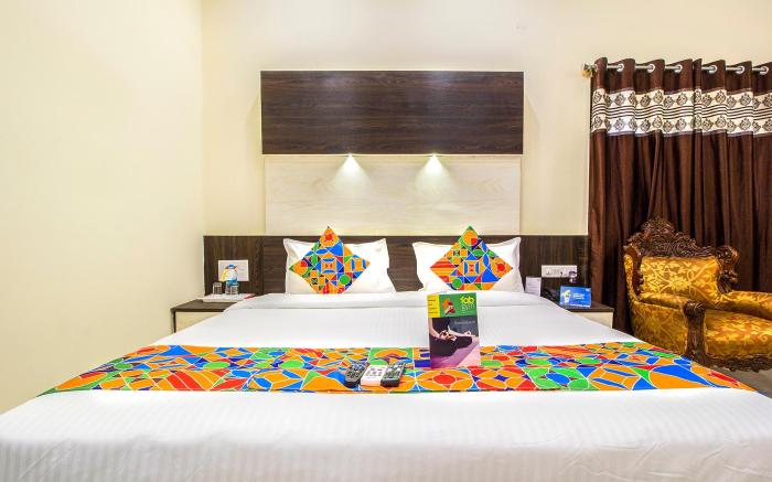 FabHotel Crown Suites - Nr. Sony Signals