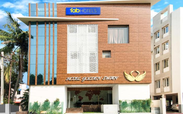 FabHotel Golden Swan