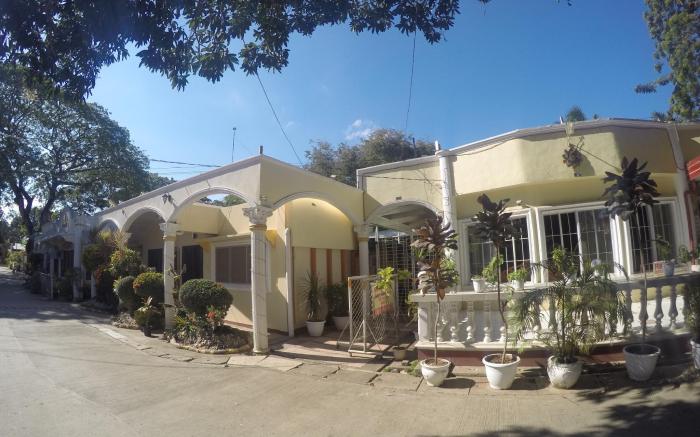 D Lucky Garden Inn and Suites