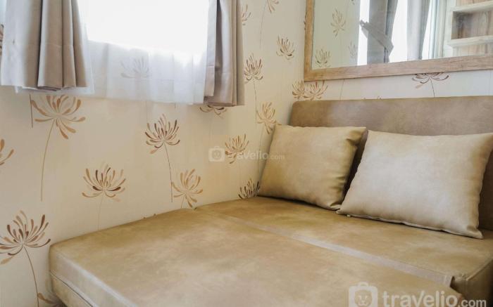 Best Furnished 2BR @ Green Pramuka Apt By Travelio