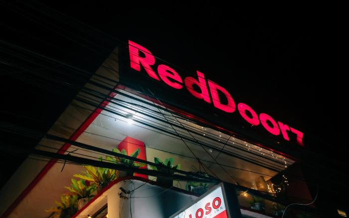 RedDoorz near Mariners Legazpi