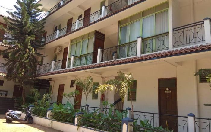 Royal Heritage Resort Goa Poolside Stay with Balcony - 3min to Calangute Beach