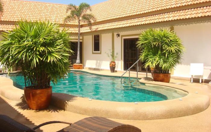 Siam Court Hotel