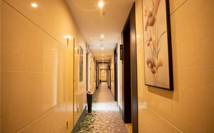 GreenTree Inn Qinzhou East Railway Station