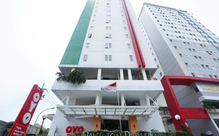 Super OYO Capital O 91962 Pavilion Permata Surabaya