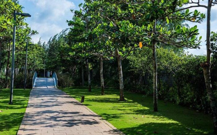 Beachfront 4 Bedrooms villa Sanctuary Ho Tram