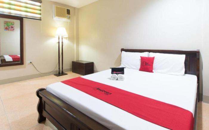 RedDoorz @ Teofila Lodge