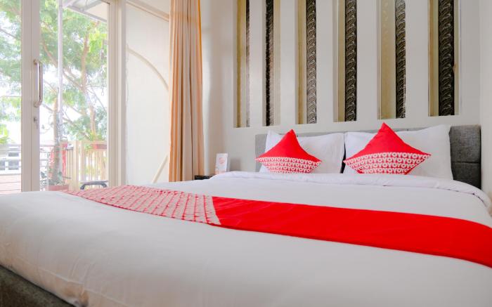 OYO 2376 Tiara Family Residence