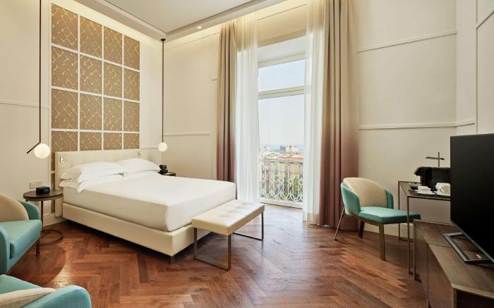 De Bonart Naples, Curio Collection by Hilton