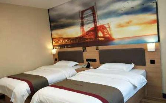 Thank Inn Hotel Henan Xinxiang Yuanyang County Jianshe Road Hualong Shangjun