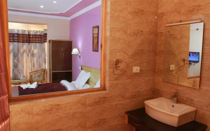 Royal Holiday Hotel