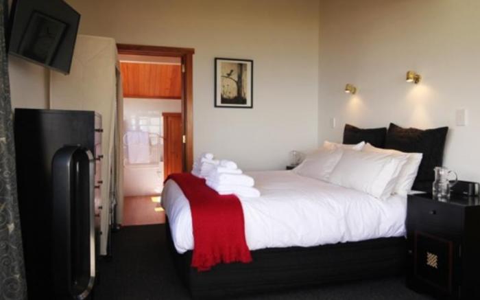 Te Puru Beach Lodge