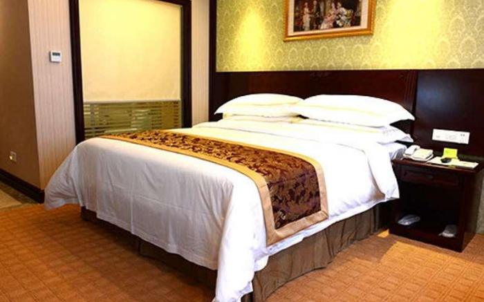 Vienna Hotel Guiyang Exhibition Center Lincheng West Road Metro Station