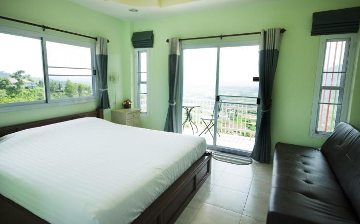 Viewpoint Khaokoh Hotel