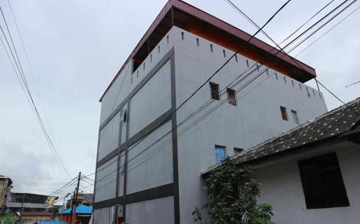 OYO Life 2561 Annisa Residence