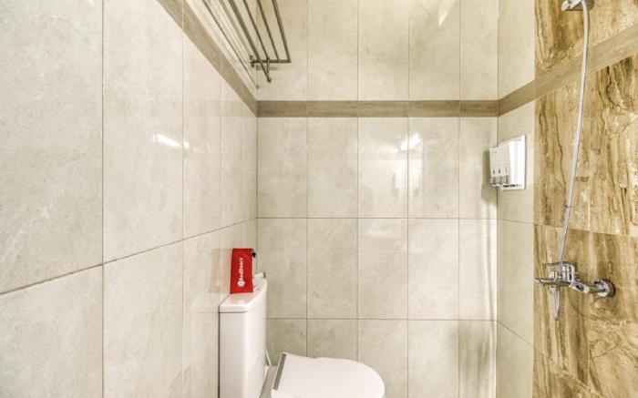 RedDoorz Plus near Gembira Loka Zoo 2