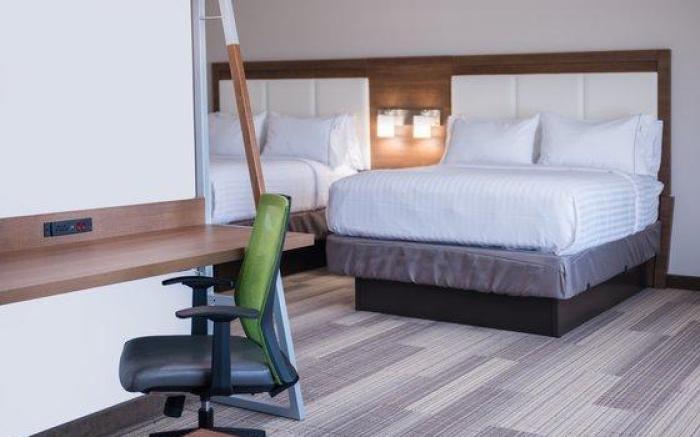 Holiday Inn Express & Suites Fort Worth West By IHG