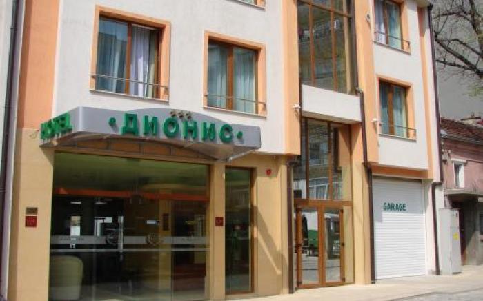 Dionis Hotel