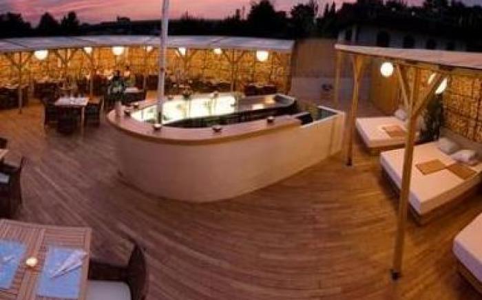 Restaurant & Design Hotel Noem Arch
