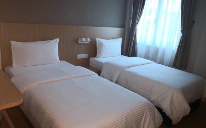 Walk In Hotel