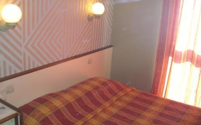 Hotel Crocus Caen Memorial