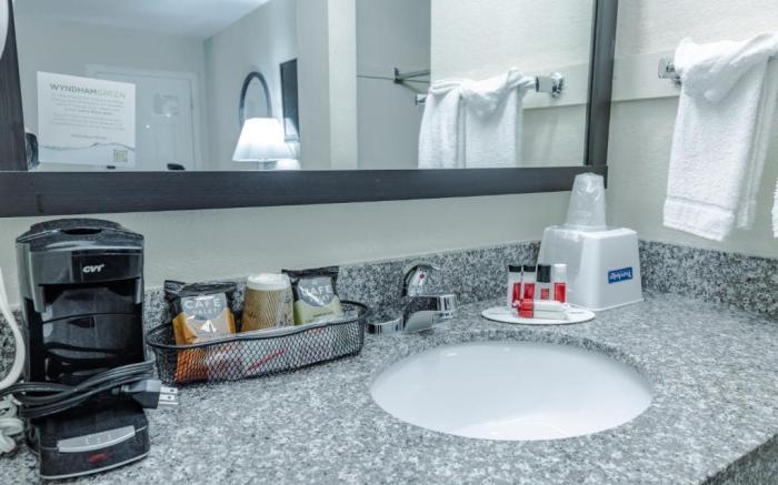 Travelodge by Wyndham Jackson I-40 Exit 82