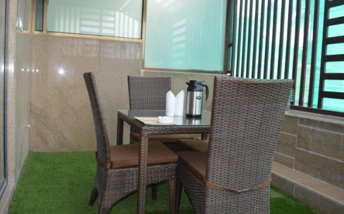Royal Garden Retreat Resort & Swimming pool