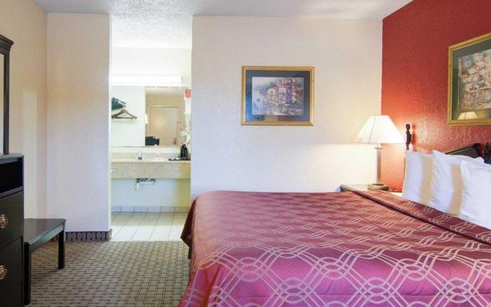 Econo Lodge Pine Bluff