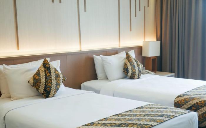 Grand Laguna Hotel & Villa