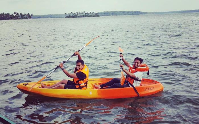 Lake n River Resort  Munroe Island