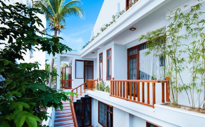 Riverside Plum Garden Homestay
