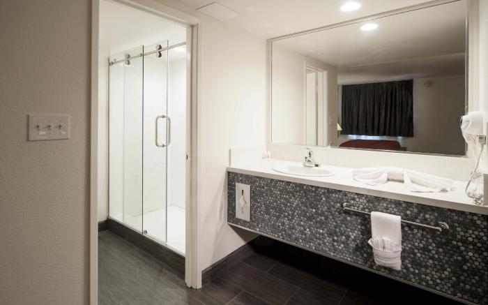 Thunderbird Boutique Hotel