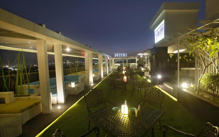 Hotel LN Courtyard